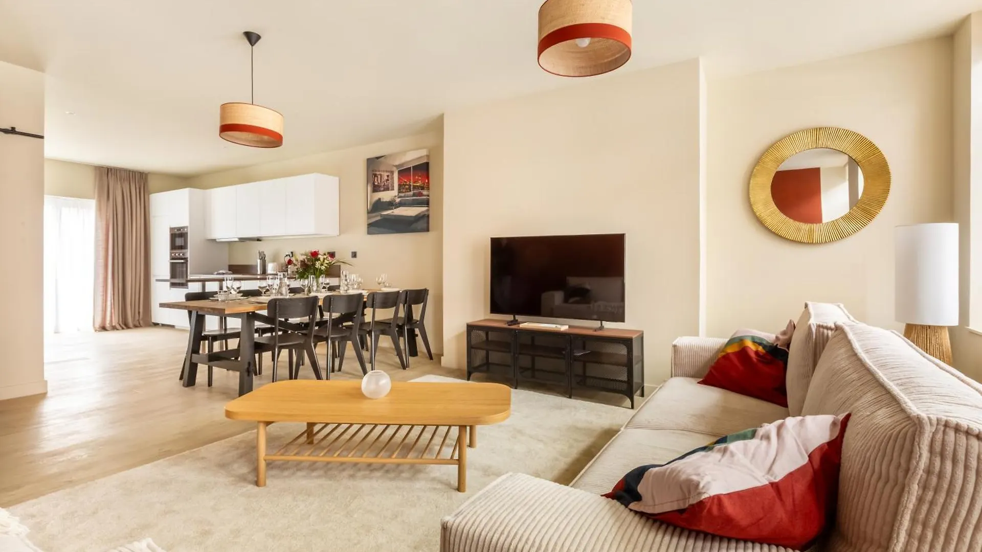 Apartment Standing 4 Chambres Et 4 Salles De Bains Face Marche De Wazemmes Lille